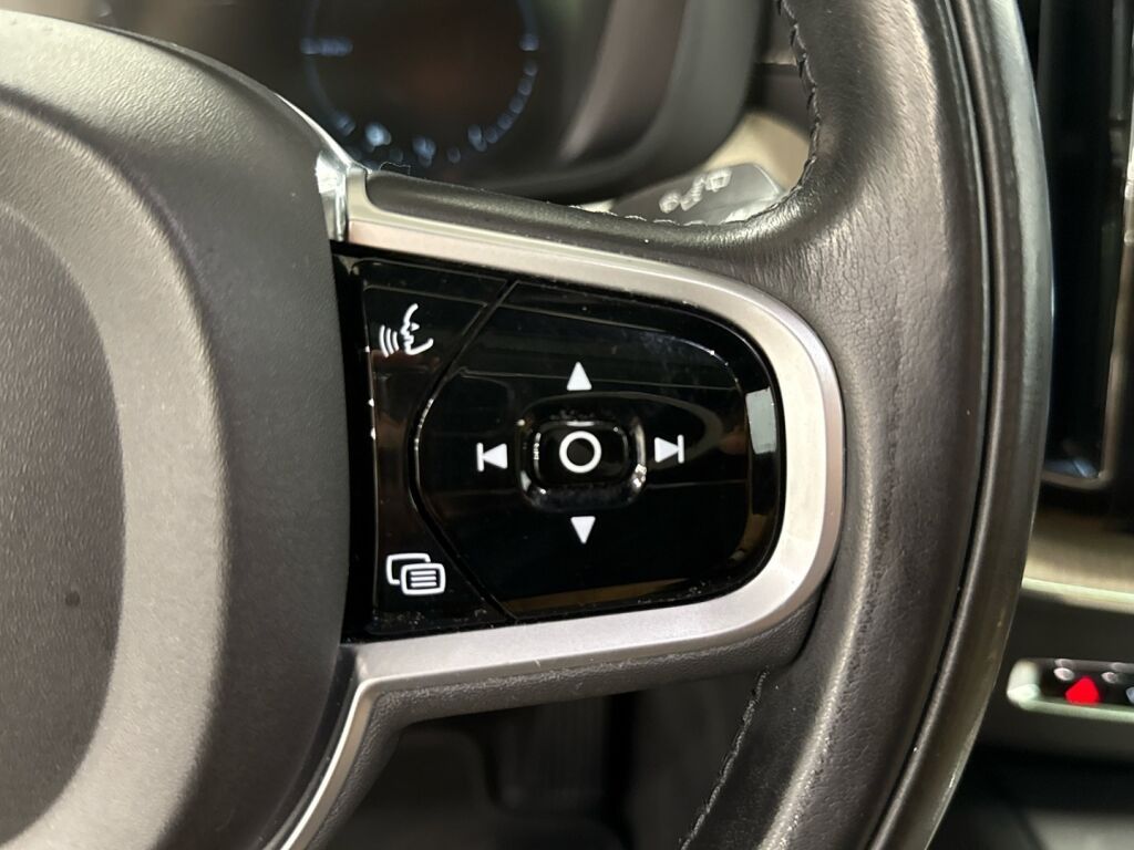 Volvo XC60 2018 Valkoinen