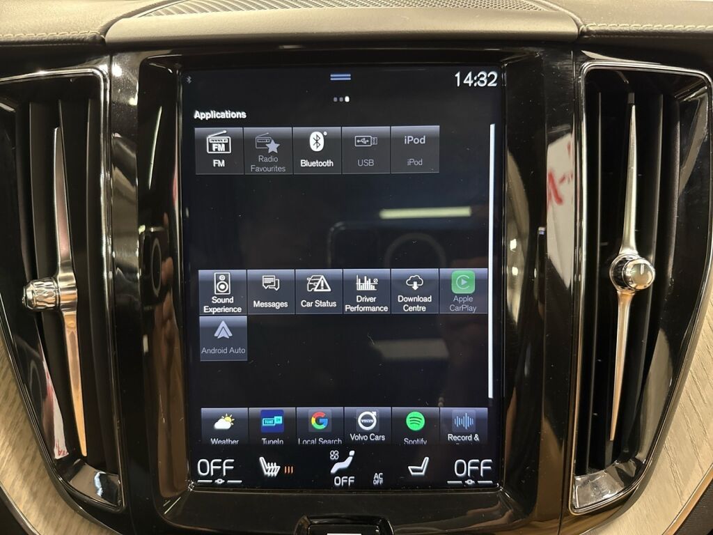 Volvo XC60 2018 Valkoinen