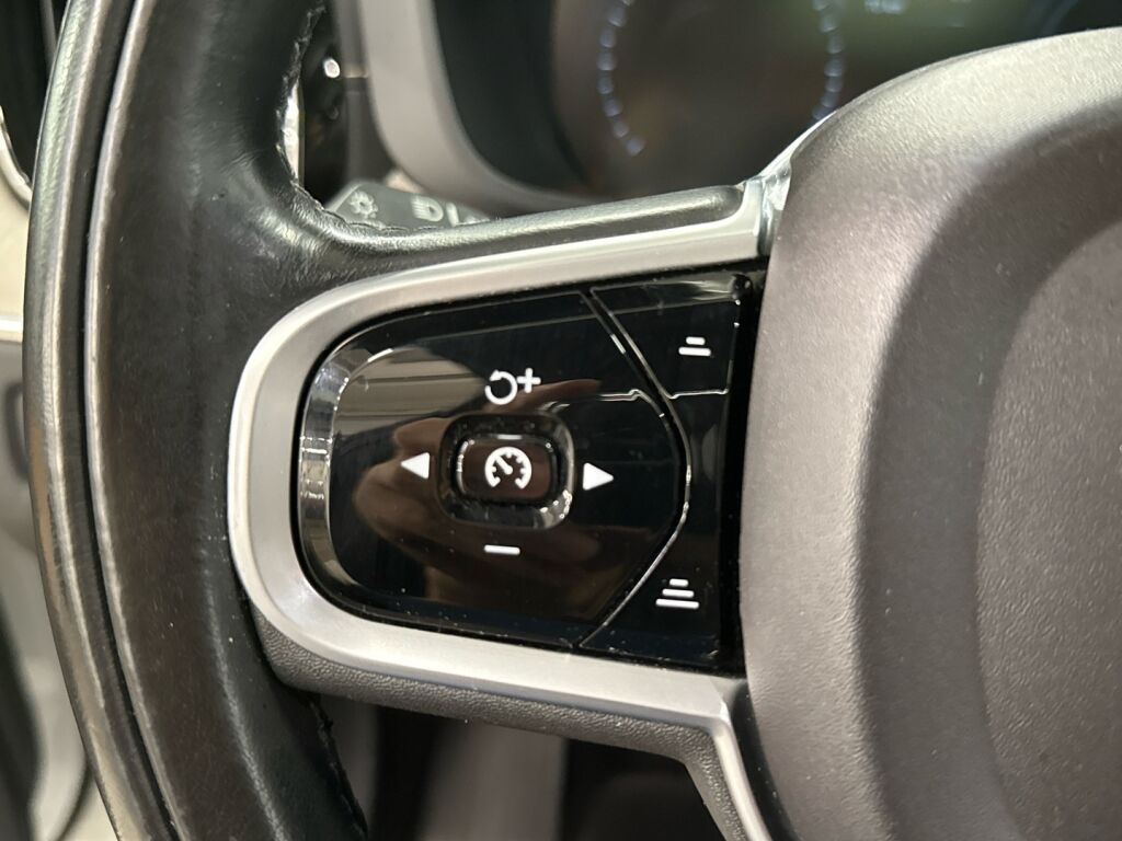 Volvo XC60 2018 Valkoinen