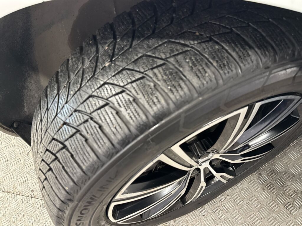 Volvo XC60 2018 Valkoinen