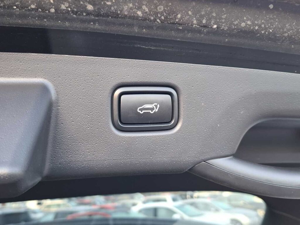 Kia Niro 2025 Musta