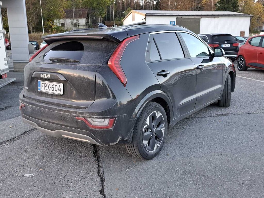 Kia Niro 2025 Musta