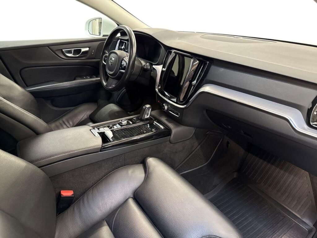 Volvo V60 2020 