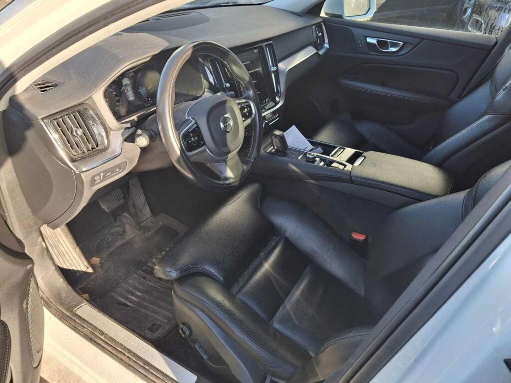 Volvo V60 2020 