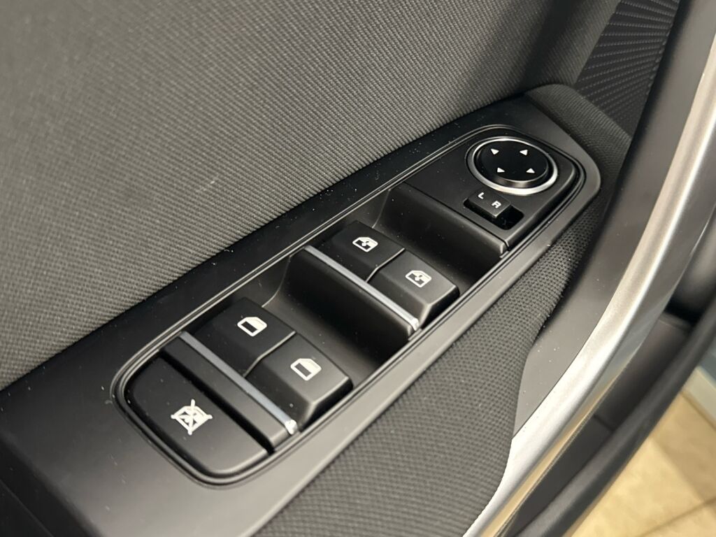 Kia Ceed 2025 Harmaa