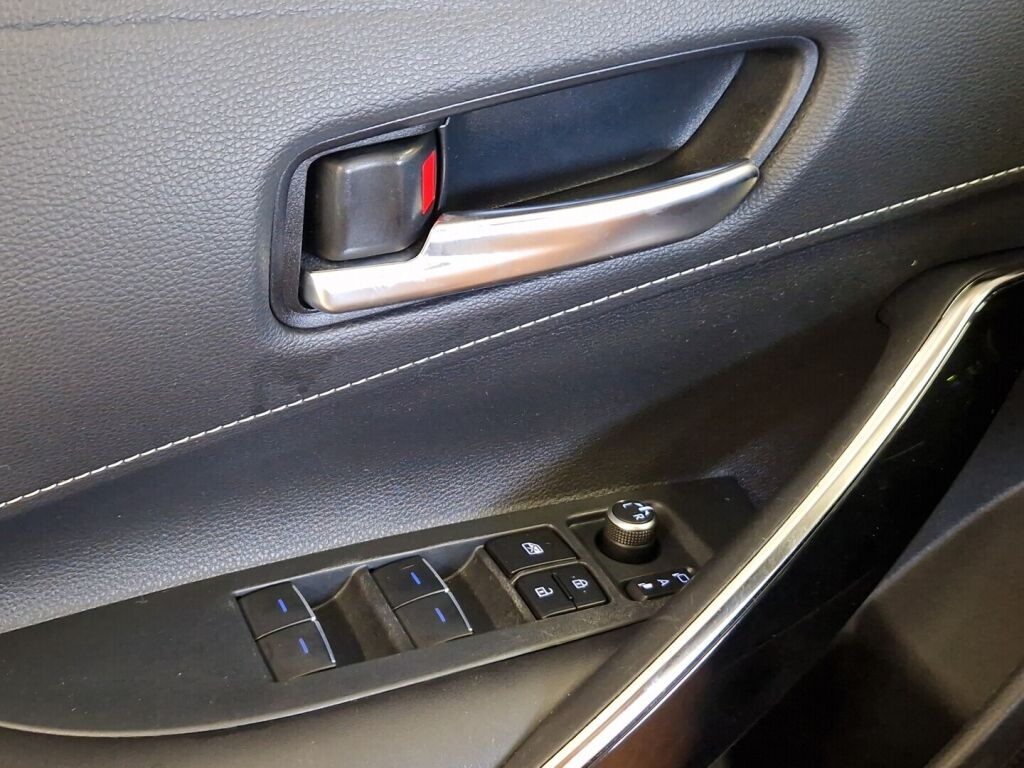 Toyota Corolla 2022 Valkoinen