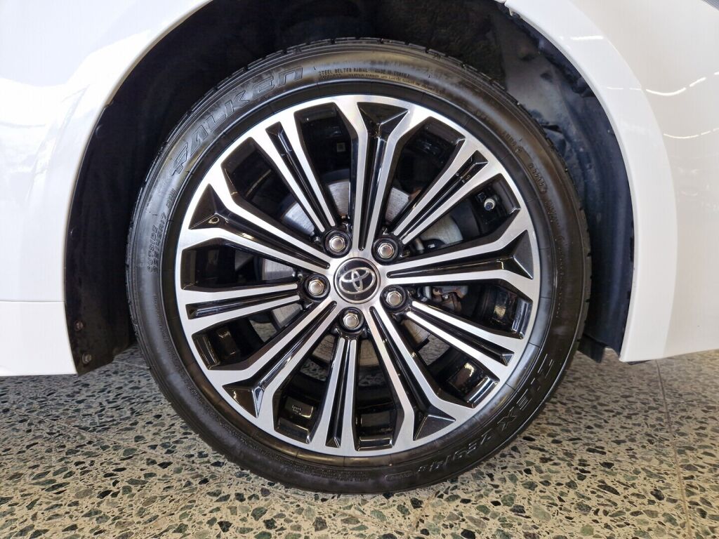 Toyota Corolla 2022 Valkoinen