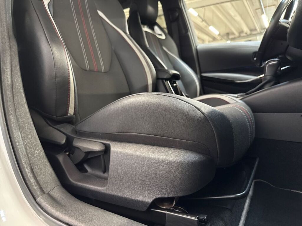 Toyota Corolla 2022 Valkoinen