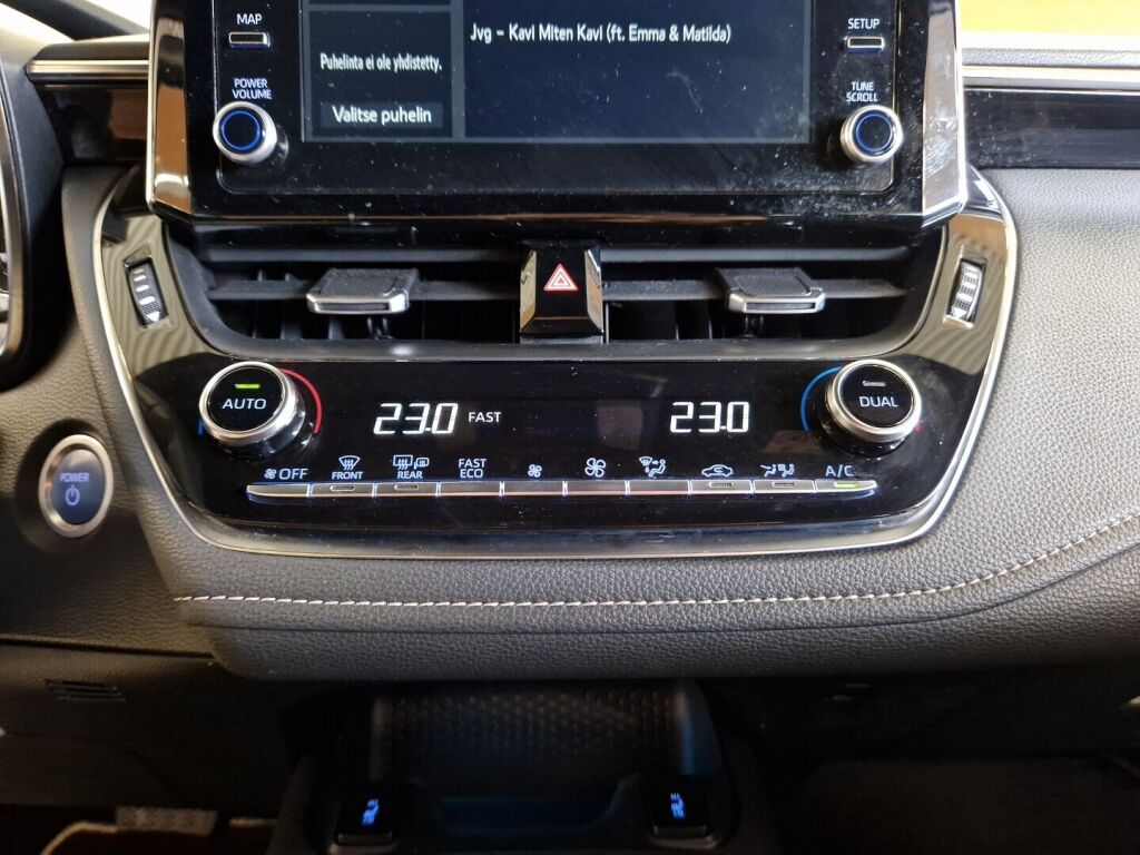 Toyota Corolla 2022 Valkoinen