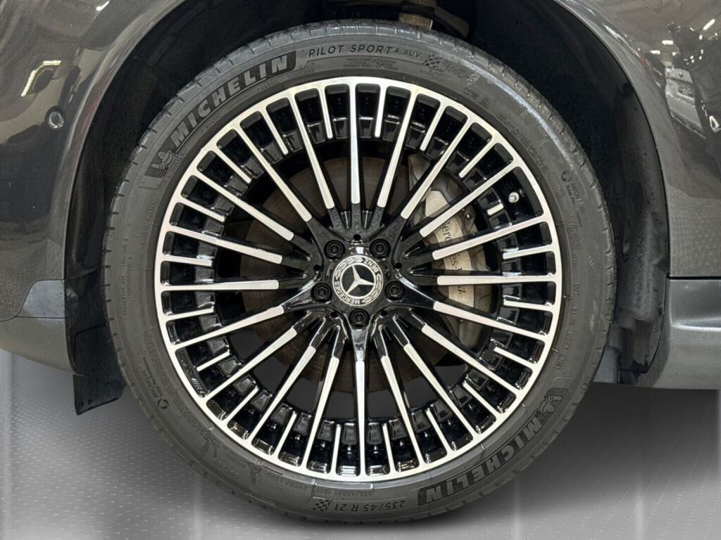 Mercedes-Benz EQC 2022 Musta
