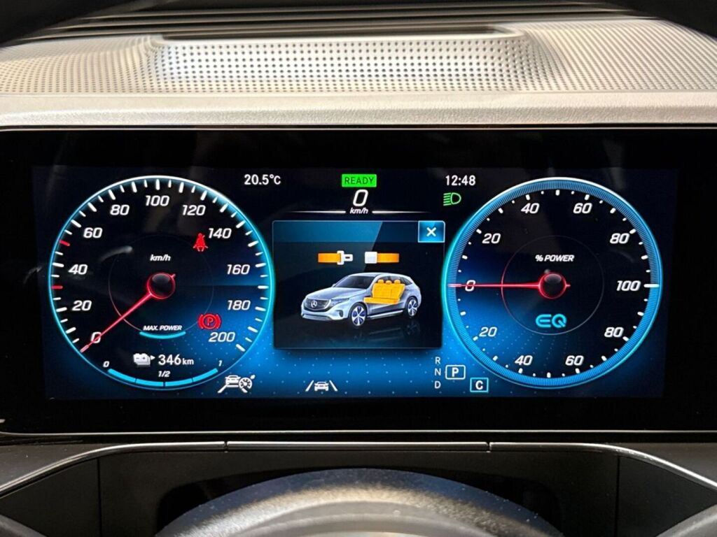 Mercedes-Benz EQC 2022 Musta