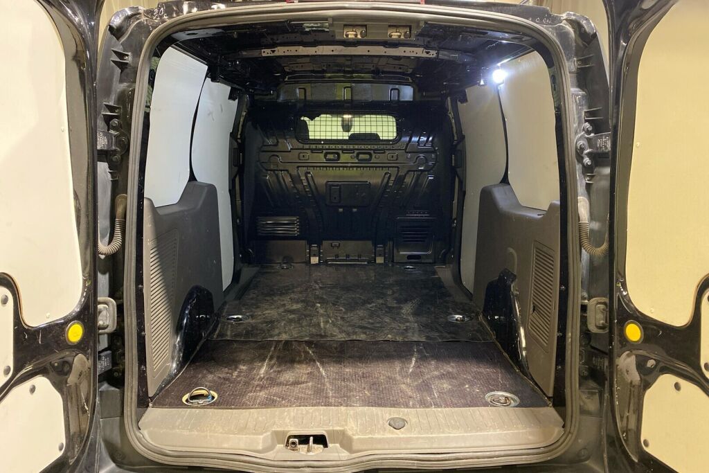 Ford Transit Connect 2021 Musta