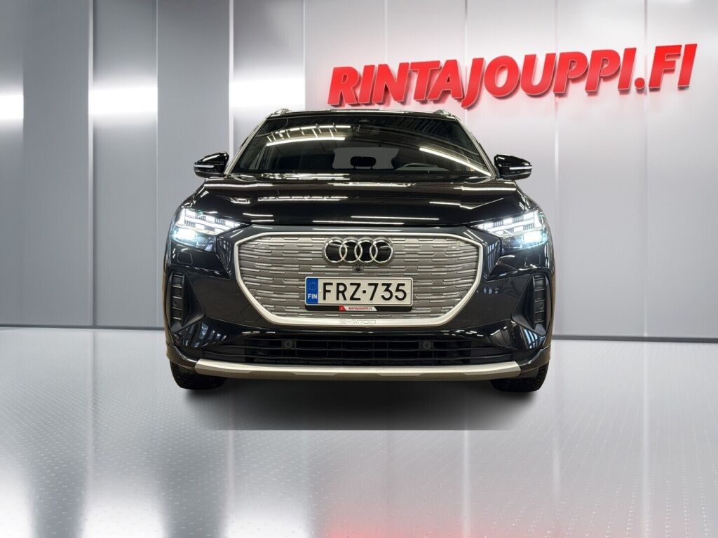 Audi Q4 e-tron 2023 Musta