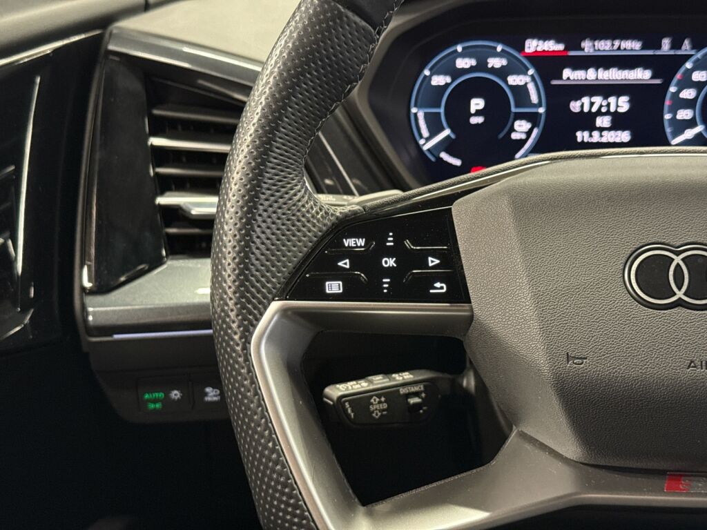 Audi Q4 e-tron 2023 Musta