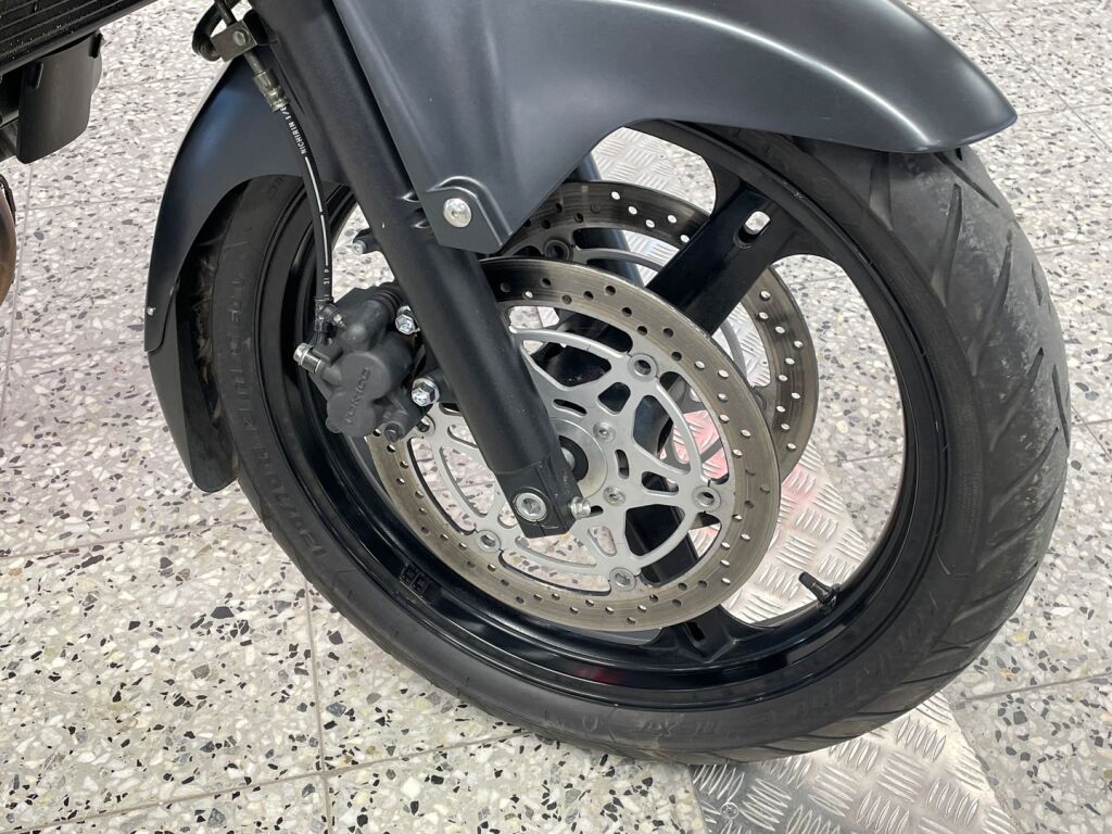 Suzuki DL 2006 Musta