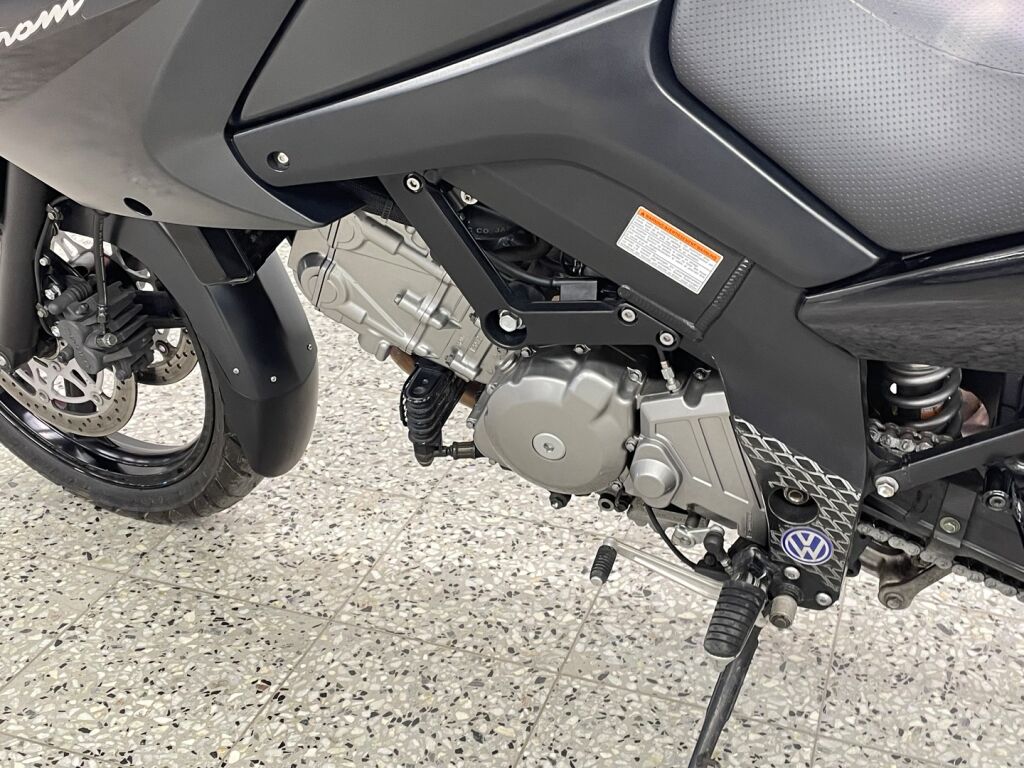 Suzuki DL 2006 Musta