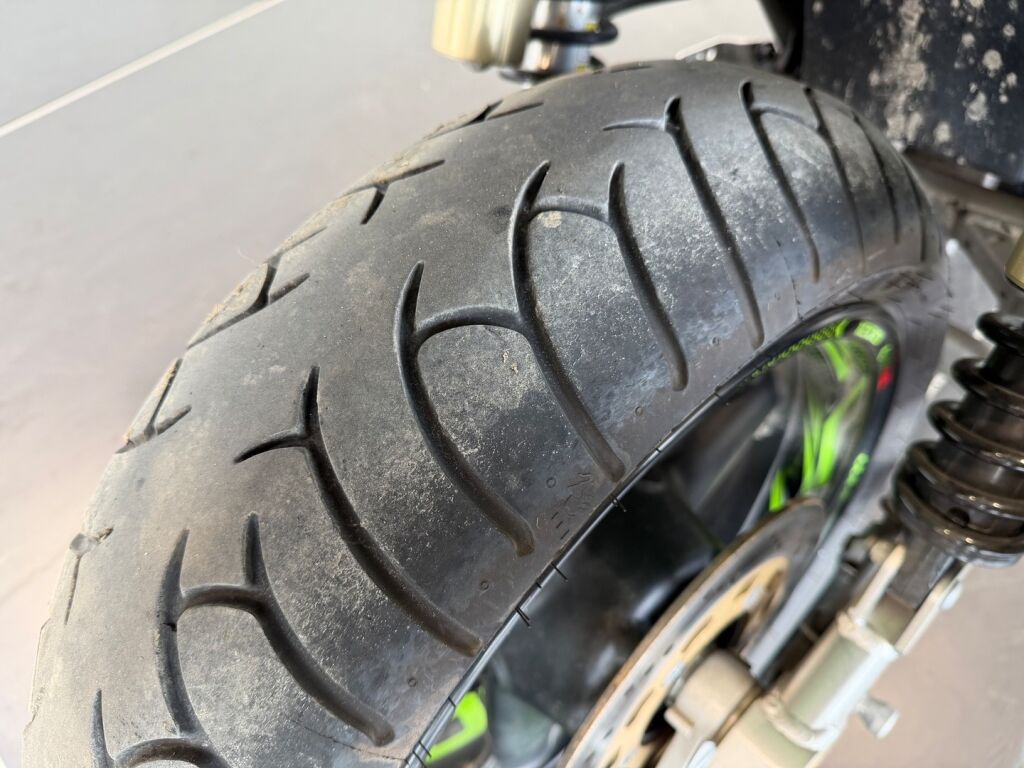 Kawasaki ZRX 2007 Harmaa