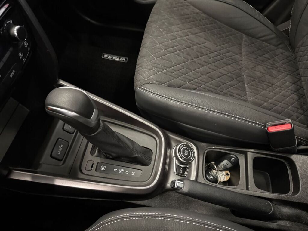 Suzuki Vitara 2024 Sininen
