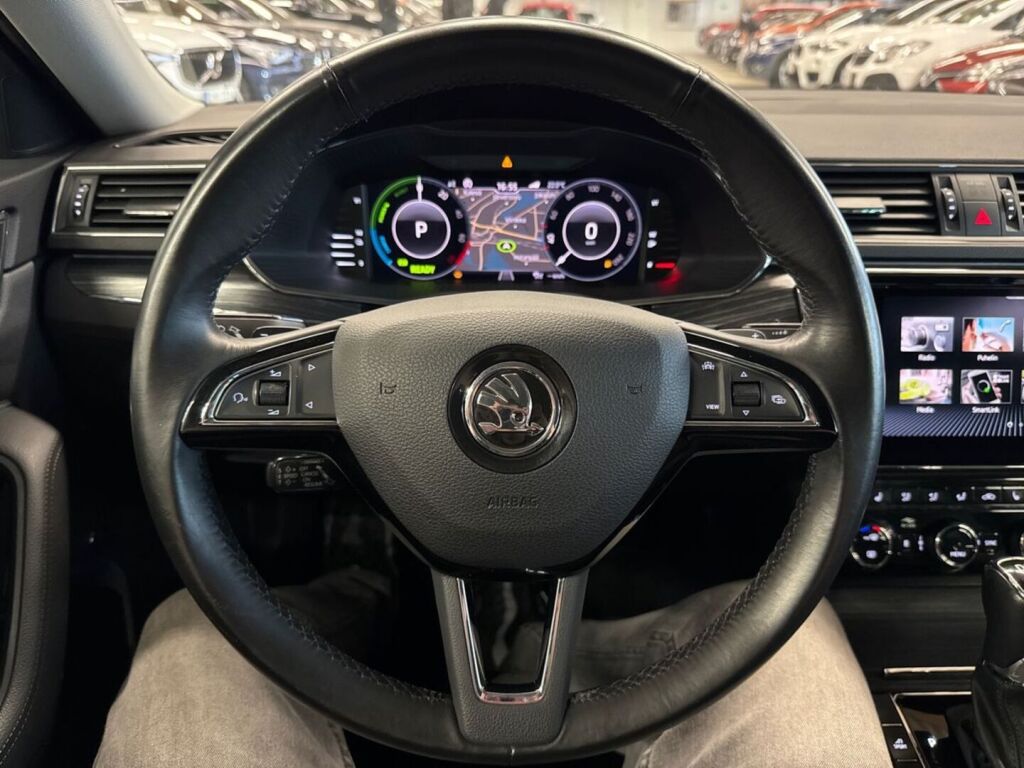 Skoda Superb 2020 Sininen