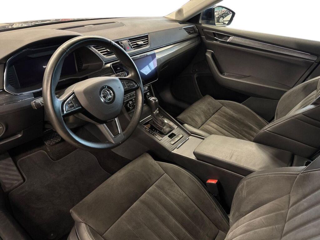 Skoda Superb 2020 Sininen