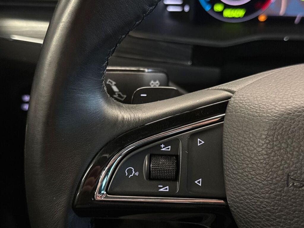 Skoda Superb 2020 Sininen