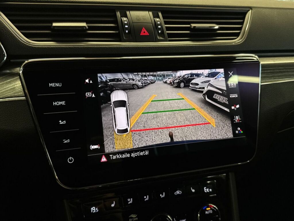 Skoda Superb 2020 Sininen