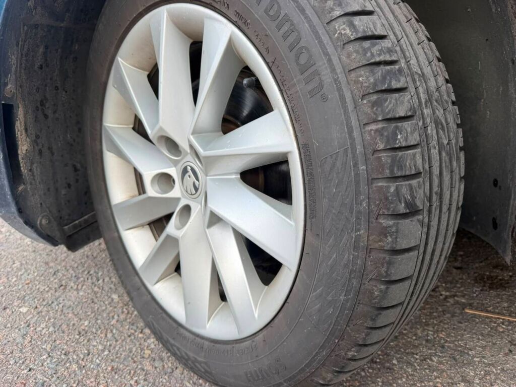 Skoda Superb 2020 Sininen