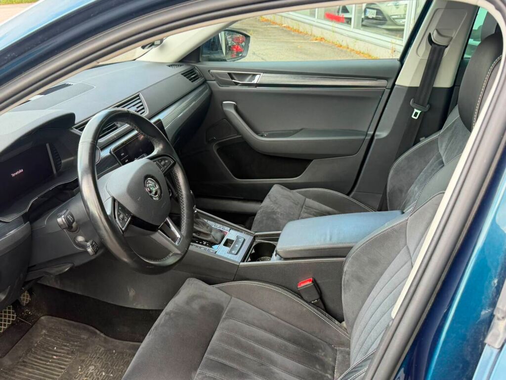 Skoda Superb 2020 Sininen