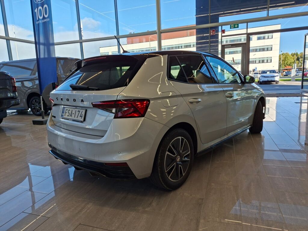 Skoda Fabia 2024 Harmaa