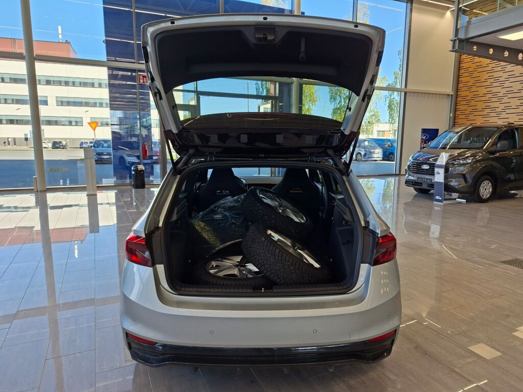 Skoda Fabia 2024 Harmaa