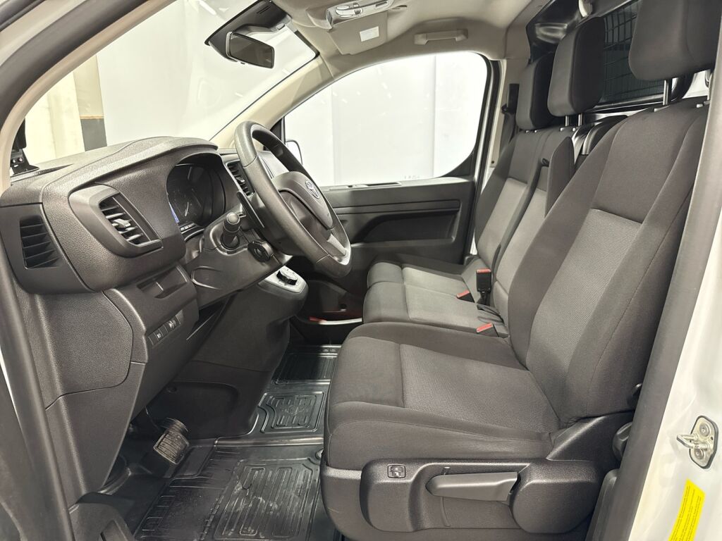 Toyota Proace 2024 Valkoinen