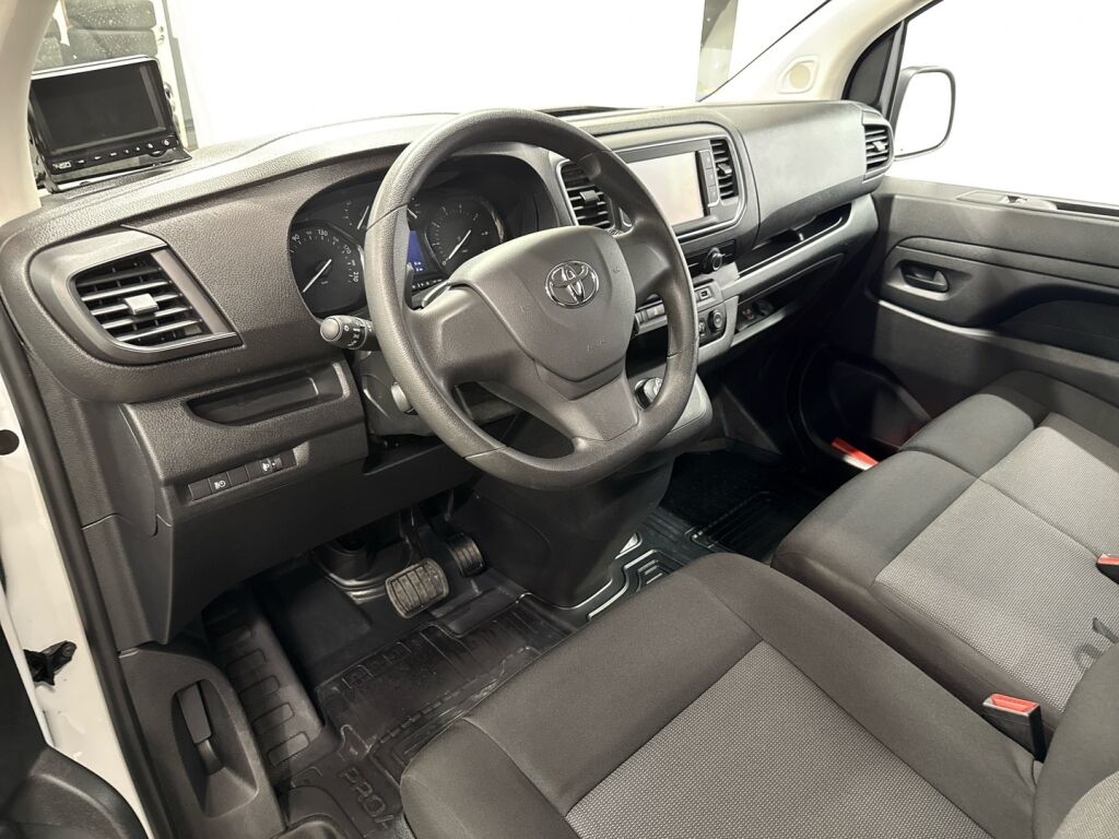 Toyota Proace 2024 Valkoinen