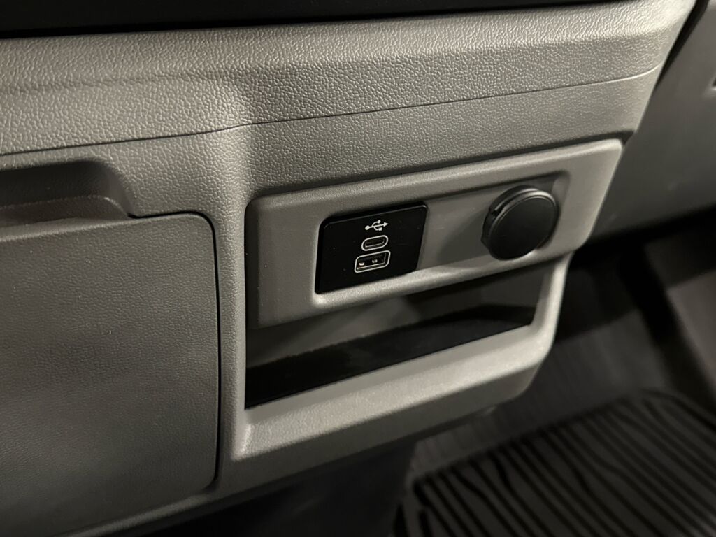 Ford Transit Custom 2024 Valkoinen