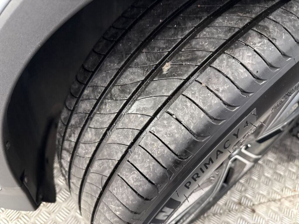 Polestar 2 2024 Harmaa
