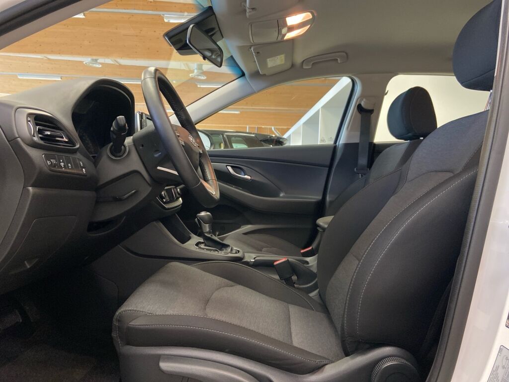 Hyundai i30 Hatchback 2024 Valkoinen