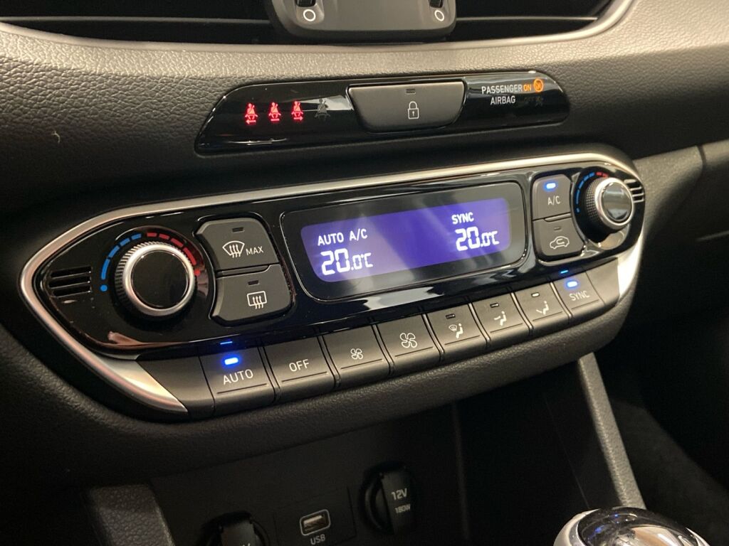 Hyundai i30 Hatchback 2024 Valkoinen