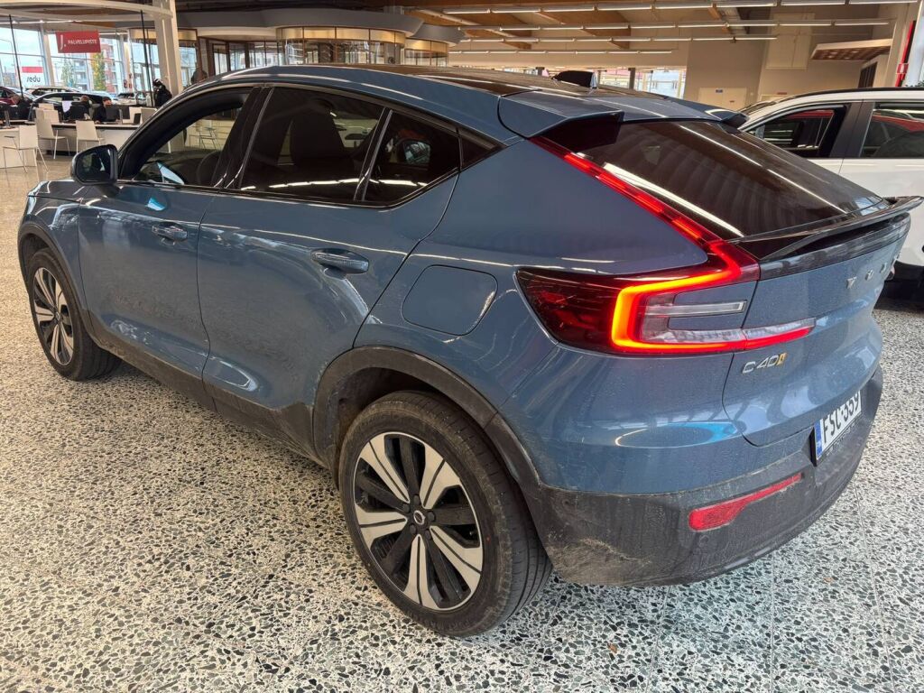 Volvo C40 2022 Sininen