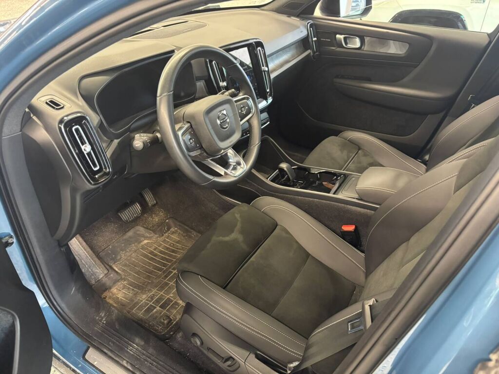 Volvo C40 2022 Sininen