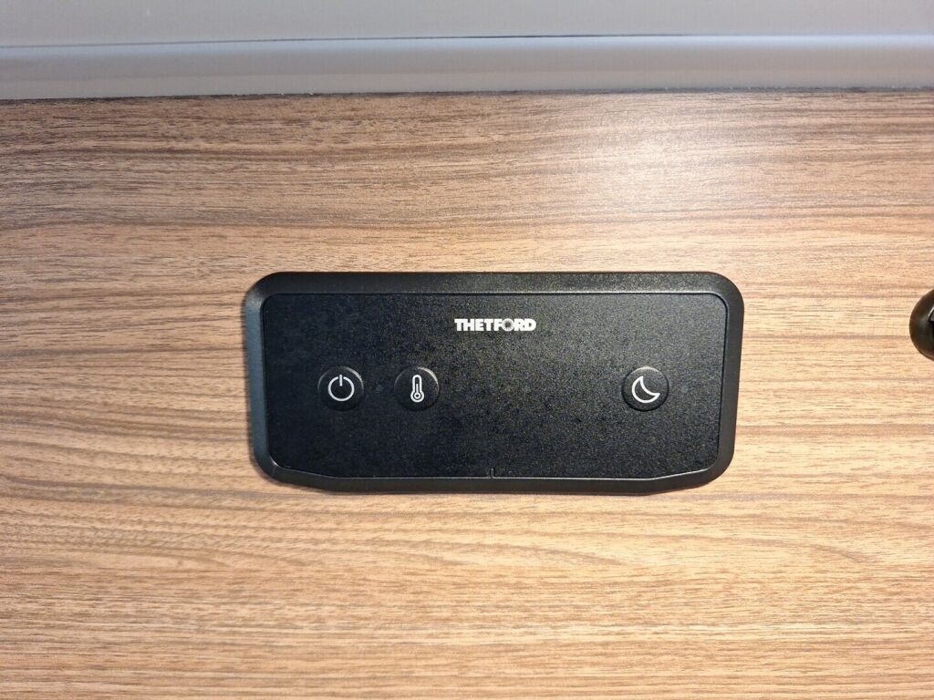 Weinsberg CARABUS 2024 Valkoinen