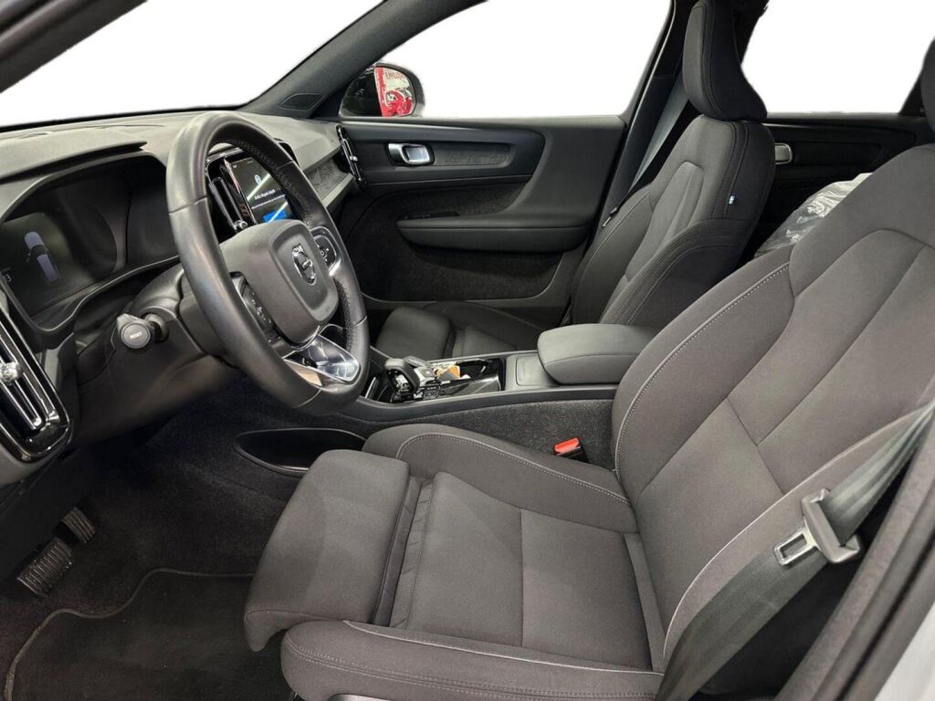 Volvo XC40 2024 Harmaa