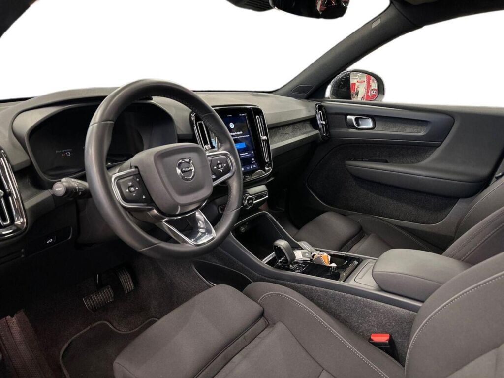 Volvo XC40 2024 Harmaa