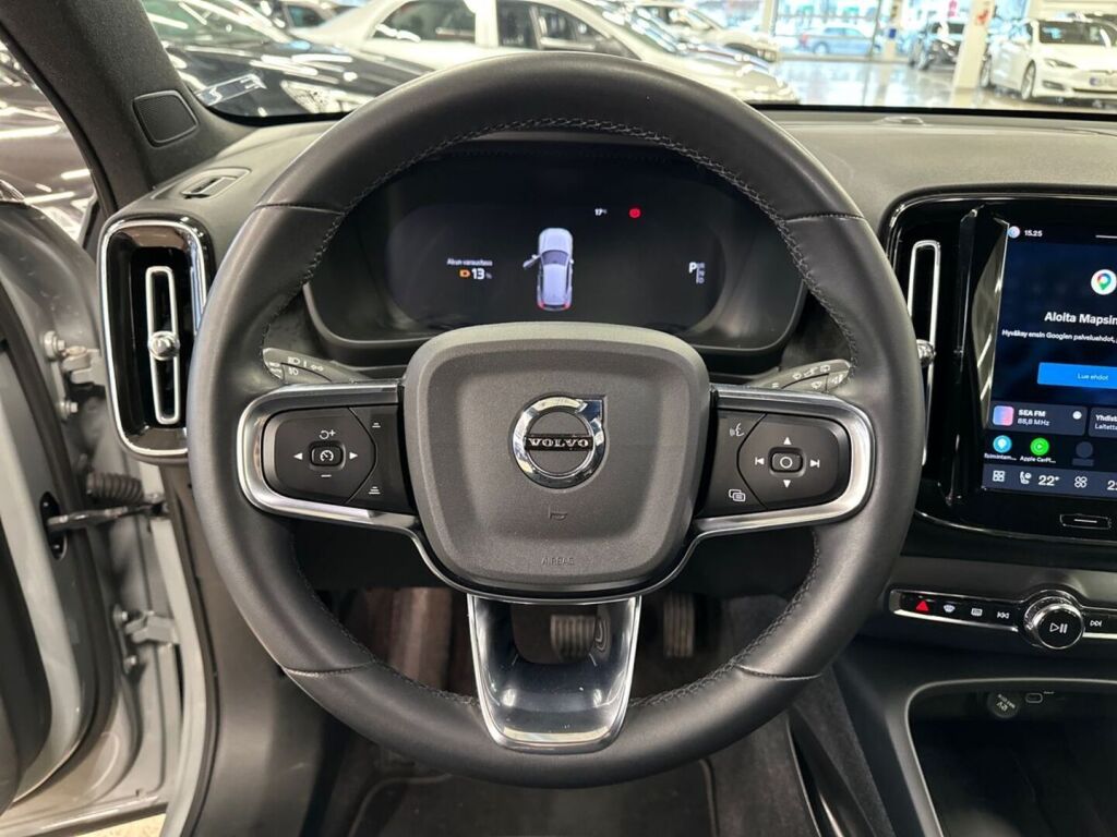 Volvo XC40 2024 Harmaa