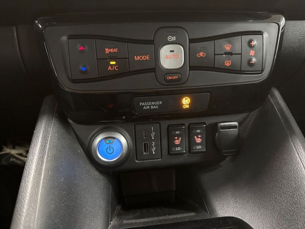 Nissan Leaf 2022 Harmaa