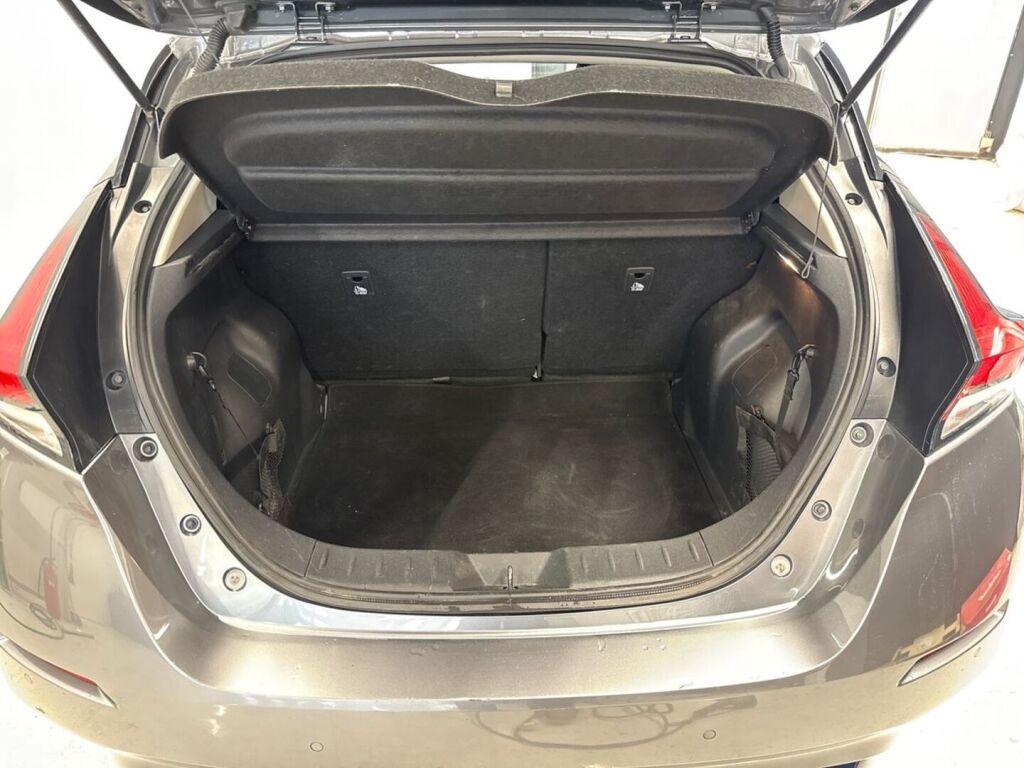 Nissan Leaf 2022 Harmaa