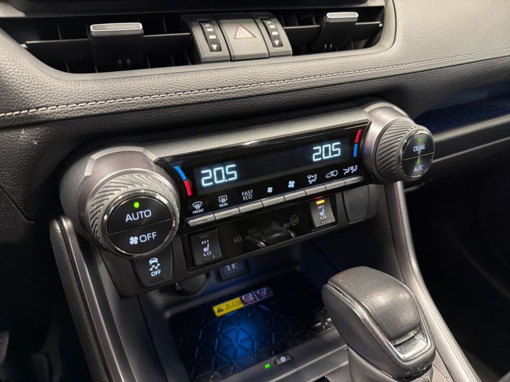 Toyota RAV4 Plug-in 2023 Punainen