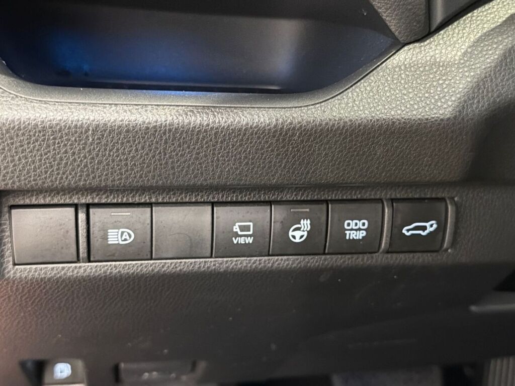 Toyota RAV4 Plug-in 2023 Punainen