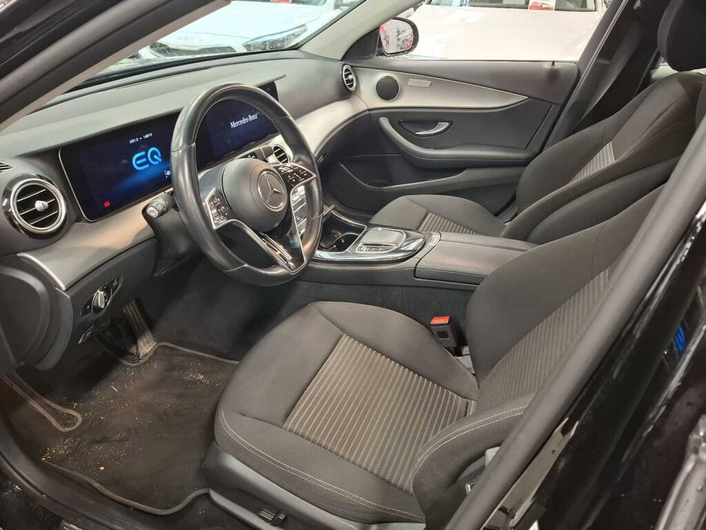 Mercedes-Benz E 2021 Musta