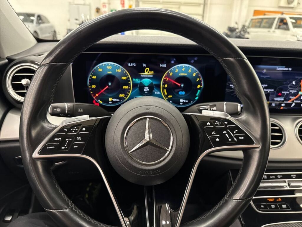 Mercedes-Benz E 2021 Musta
