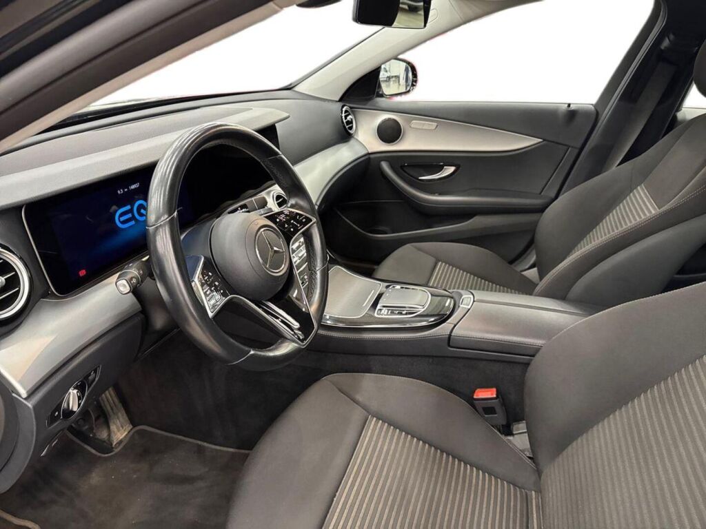 Mercedes-Benz E 2021 Musta