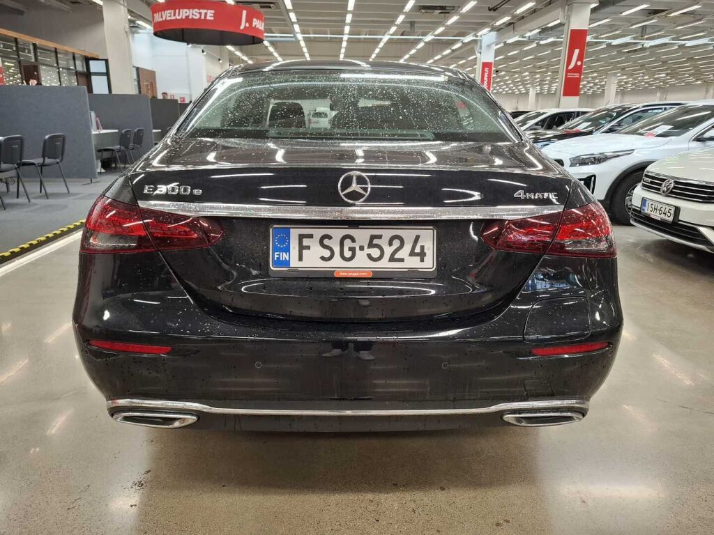 Mercedes-Benz E 2021 Musta